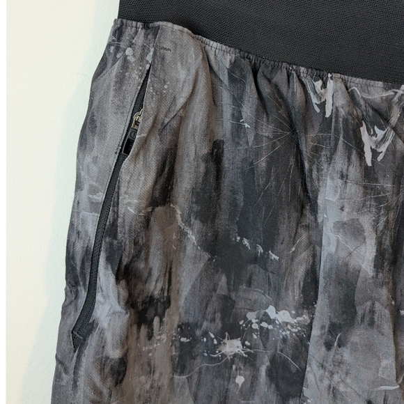 Lululemon License To Train 7" Linerless Short - Picture 3 of 6